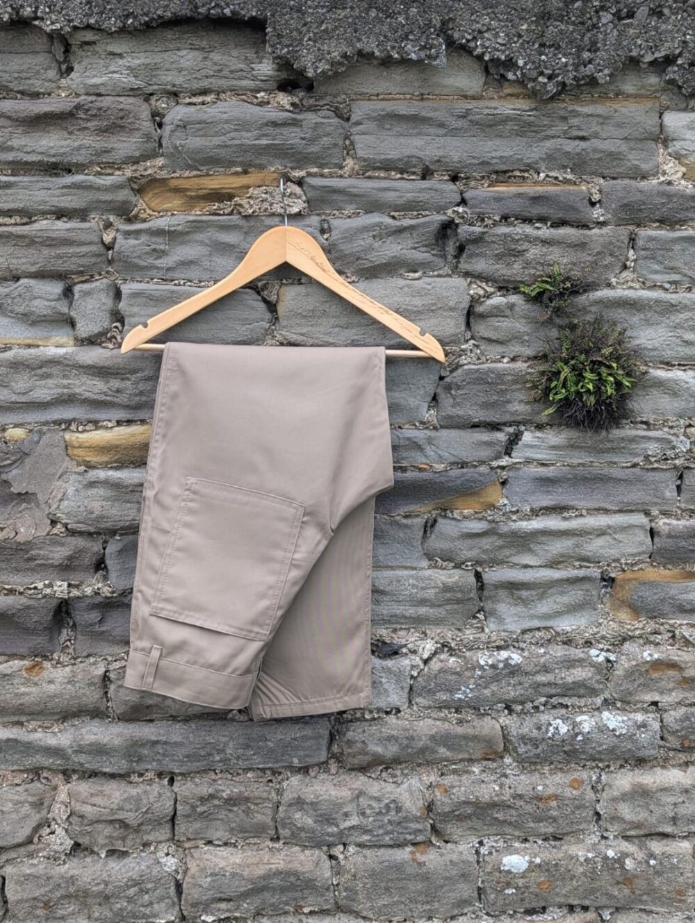 northern tide - Workwear Pants - Sand - Image 2